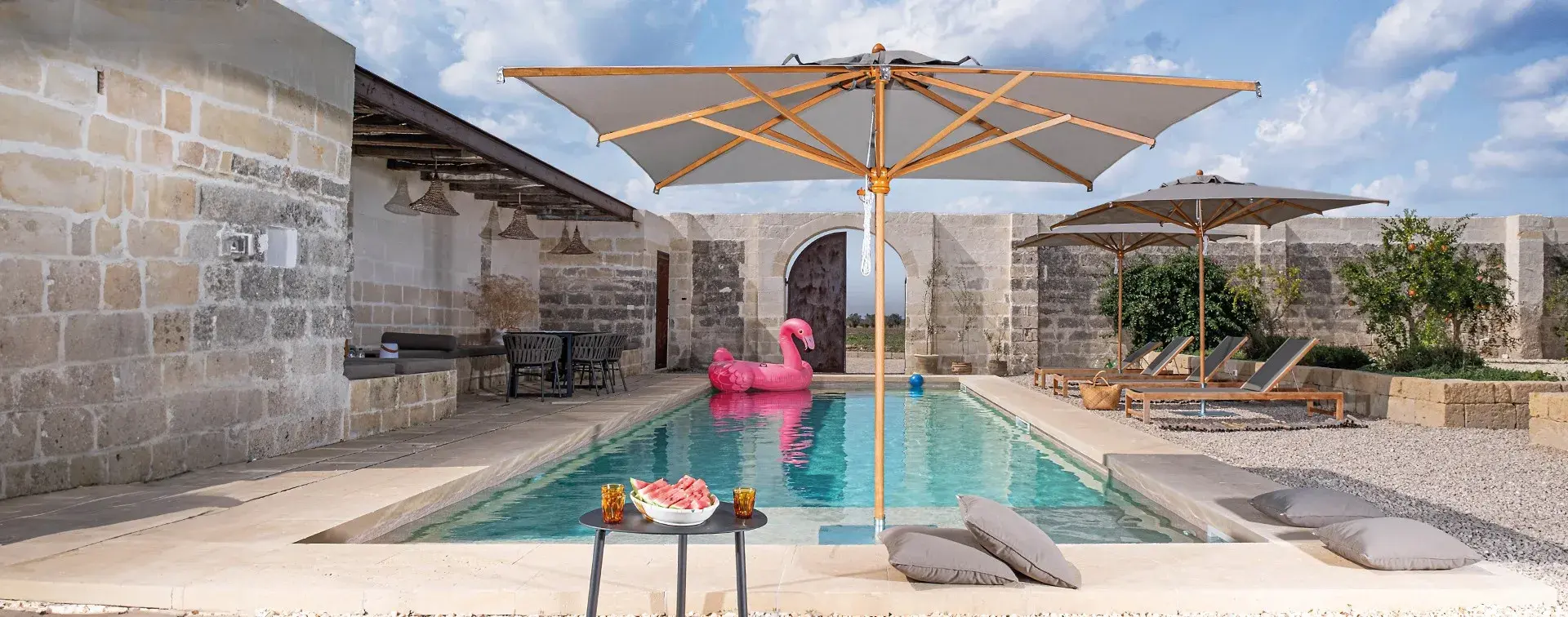 Parasole z centralnym masztem